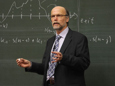 引人入胜的短信轰机轰炸app下载